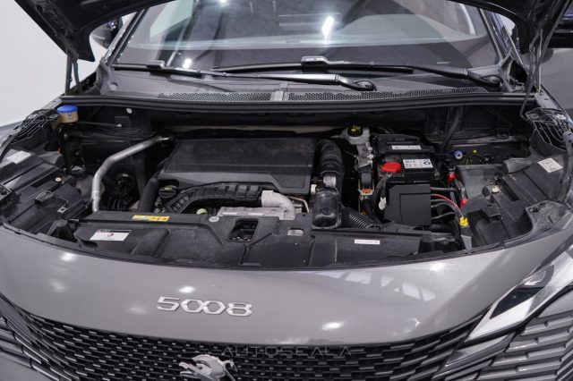 PEUGEOT 5008 usata, con Head-up display