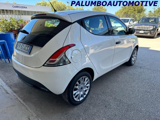 LANCIA Ypsilon usata, con Autoradio