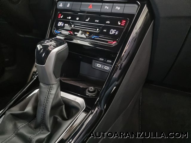 VOLKSWAGEN T-Roc usata, con Touch screen