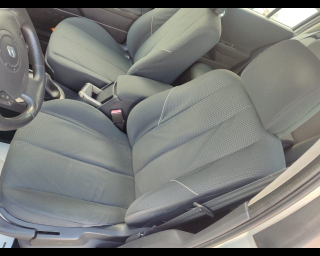 RENAULT Megane usata, con Specchietti laterali elettrici