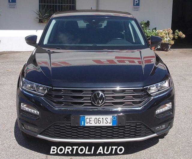 VOLKSWAGEN T-Roc usata, con Leve al volante