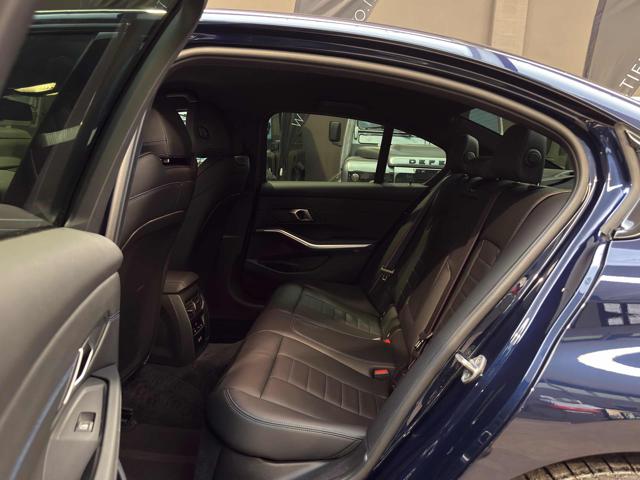 BMW 320 usata, con USB