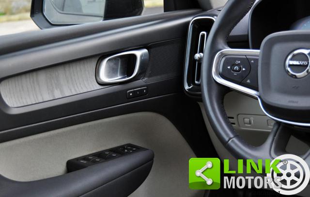 VOLVO XC40 usata, con Volante in pelle