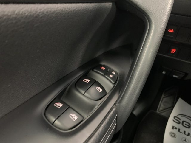 NISSAN Qashqai usata, con Autoradio digitale