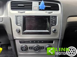VOLKSWAGEN Golf usata, con USB