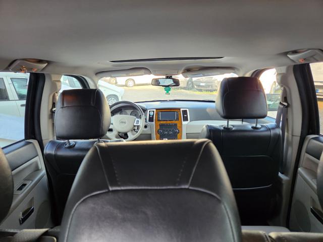 JEEP Grand Cherokee usata, con Autoradio