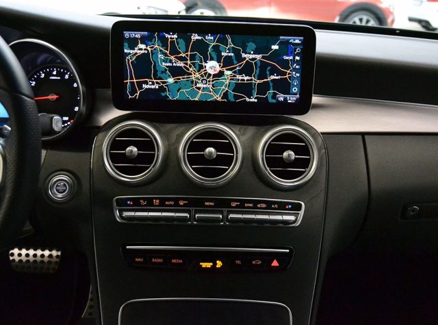 MERCEDES-BENZ C 180 usata, con Boardcomputer