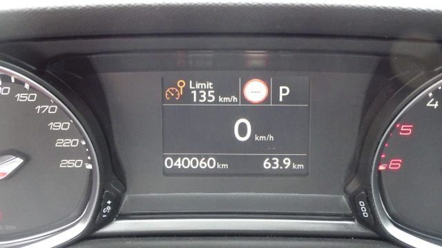 PEUGEOT 308 usata, con Servosterzo