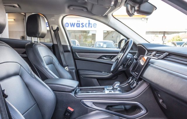 JAGUAR F-Pace usata, con Controllo automatico clima
