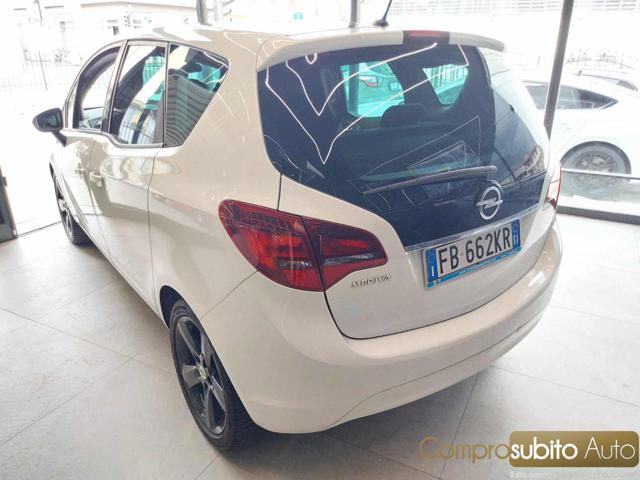 OPEL Meriva usata, con Autoradio