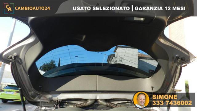 MERCEDES-BENZ A 250 usata, con Pneumatici da neve