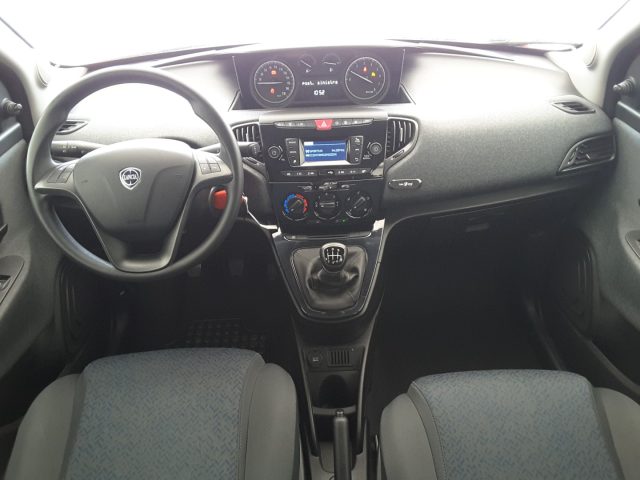 LANCIA Ypsilon usata, con ESP