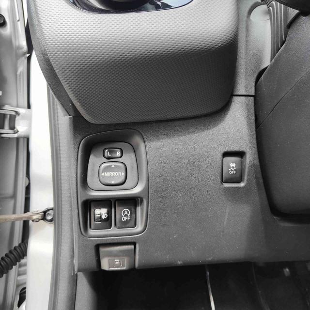 PEUGEOT 108 usata, con Sedile posteriore sdoppiato
