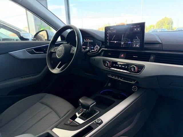AUDI A4 usata, con USB
