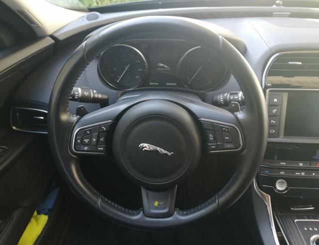 JAGUAR XE usata, con Cruise Control