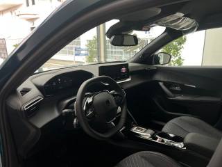 PEUGEOT 2008 usata, con Bracciolo