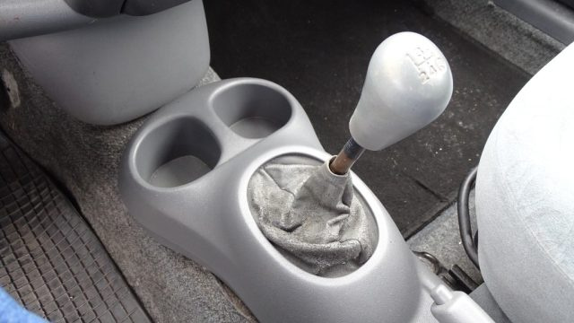 TOYOTA Yaris usata 90