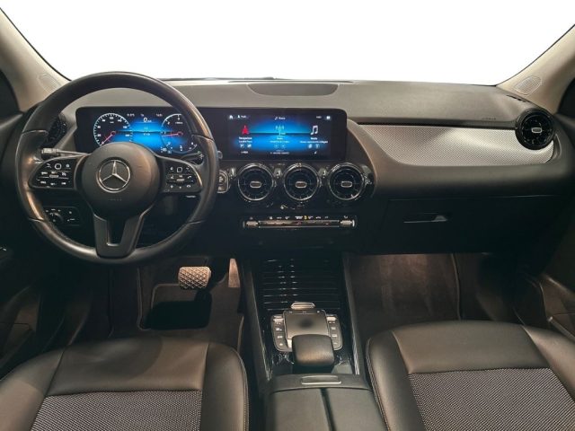 MERCEDES-BENZ GLA 180 usata, con Climatizzatore