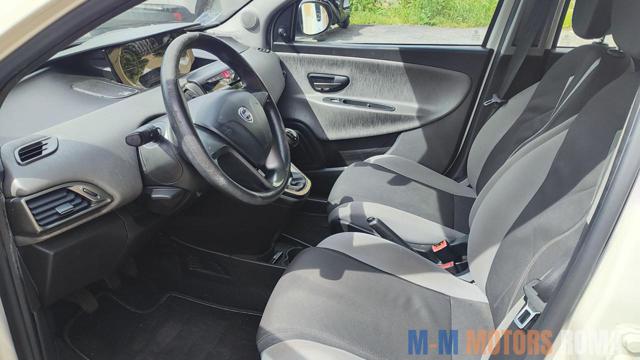 LANCIA Ypsilon usata, con ESP