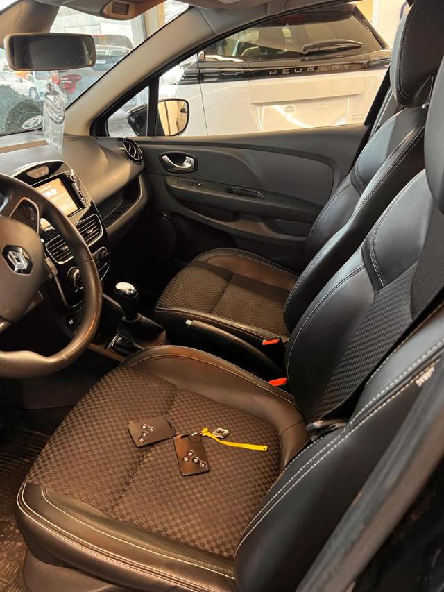 RENAULT Clio usata, con Alzacristalli elettrici