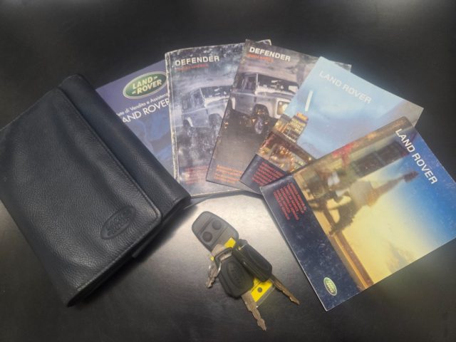 LAND ROVER Defender usata 13