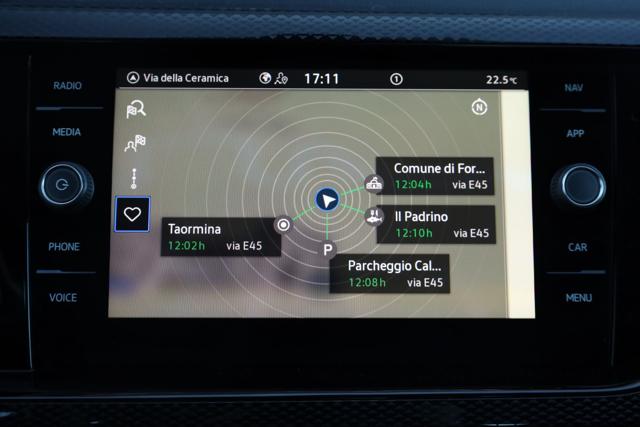 VOLKSWAGEN Taigo usata, con Airbag testa