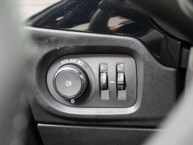 OPEL Corsa usata, con Volante multifunzione