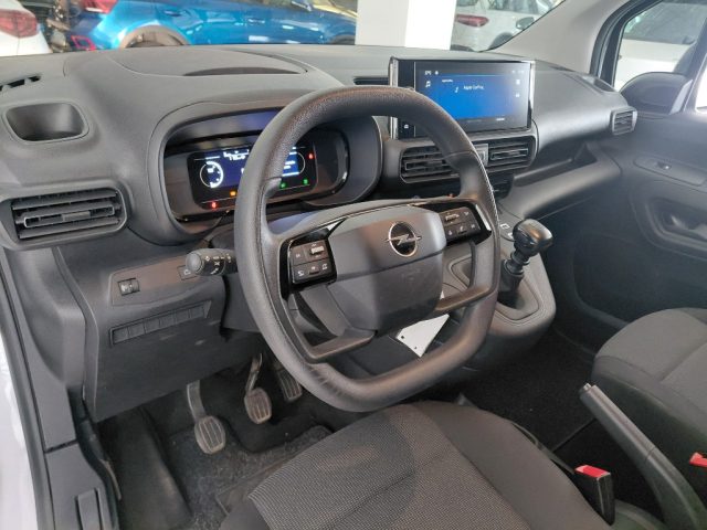 OPEL Combo usata, con Sensori di parcheggio posteriori