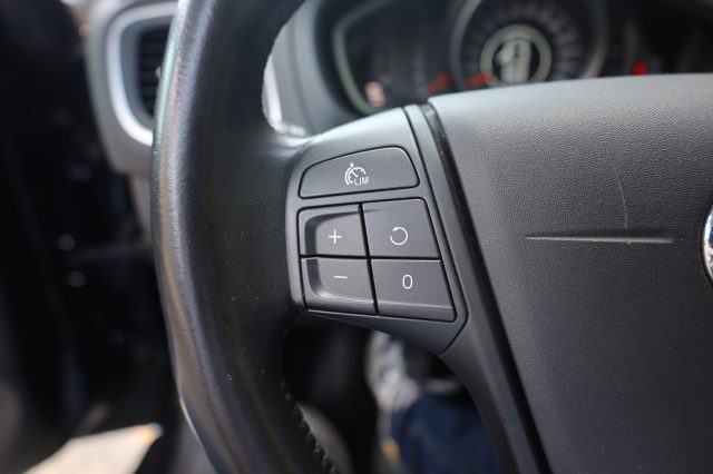VOLVO V40 usata, con Frenata d