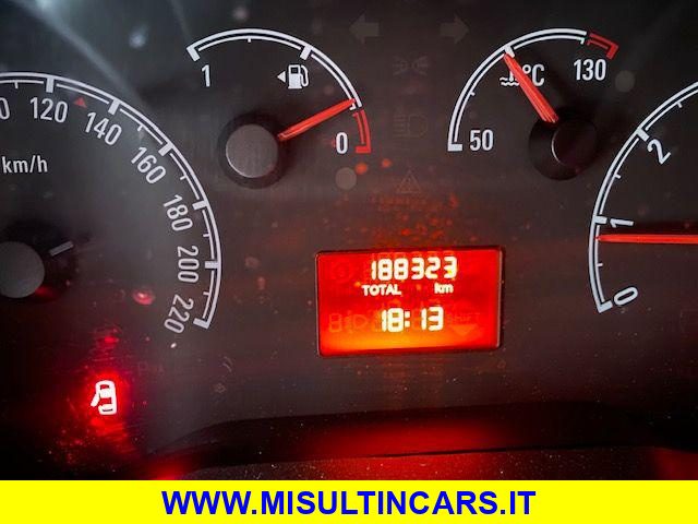 OPEL Combo usata, con Lettore CD