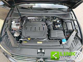 VOLKSWAGEN Passat Variant usata, con Isofix