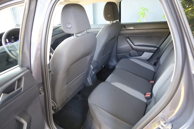 VOLKSWAGEN Taigo usata, con Apple CarPlay