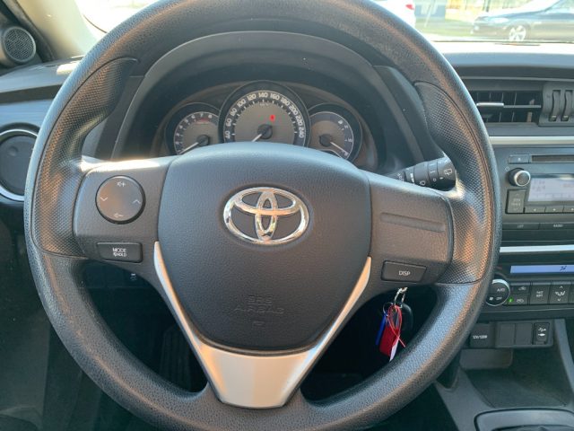 TOYOTA Auris usata, con Servosterzo