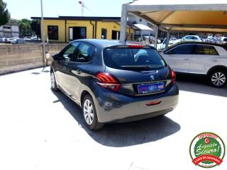 PEUGEOT 208 usata, con Alzacristalli elettrici