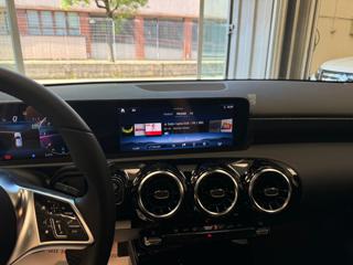 MERCEDES-BENZ A 180 usata, con Boardcomputer