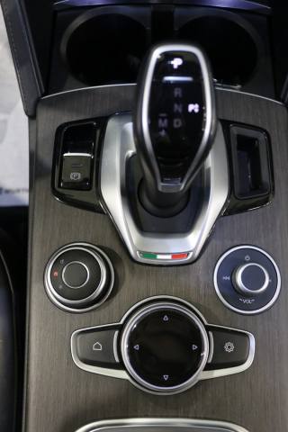 ALFA ROMEO Stelvio usata, con Luci diurne LED