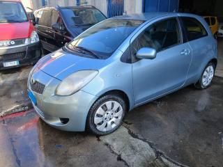 TOYOTA Yaris 1.0 3 porte