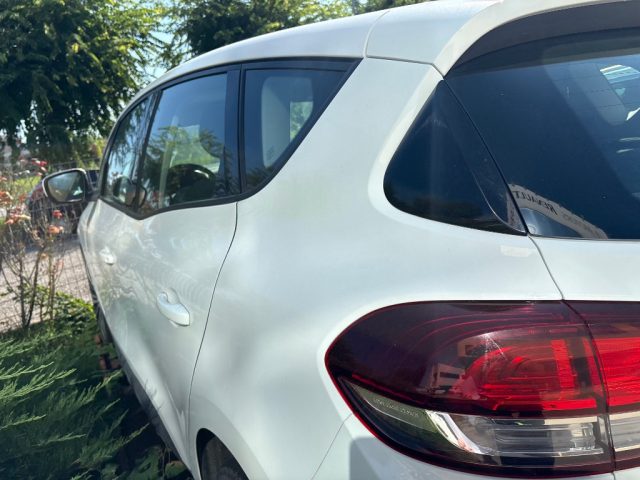 RENAULT Scenic usata, con Autoradio