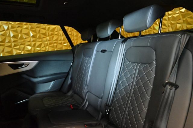 AUDI Q8 usata 28