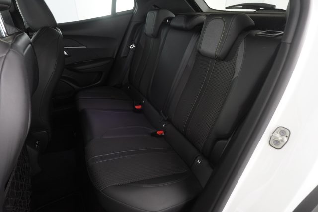 PEUGEOT 2008 usata 9
