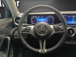 MERCEDES-BENZ A 180 usata, con Controllo automatico clima