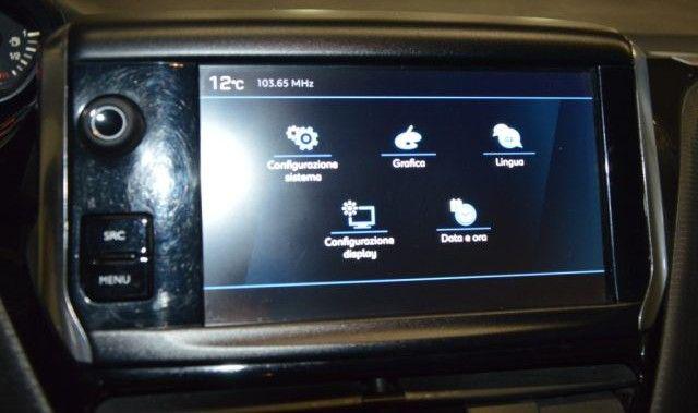 PEUGEOT 2008 usata, con Cruise Control