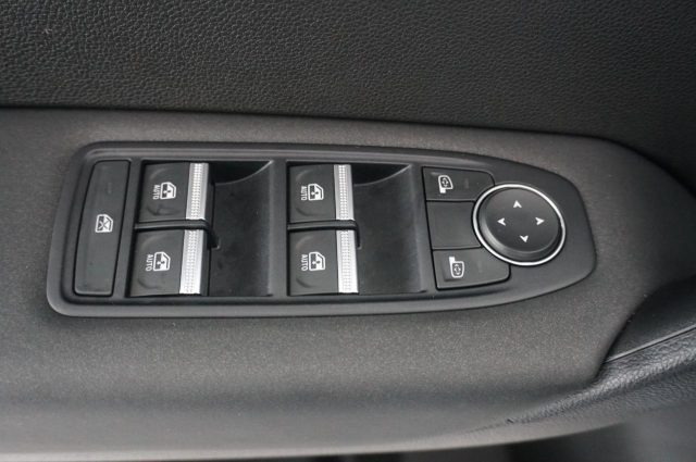 RENAULT Captur usata 18