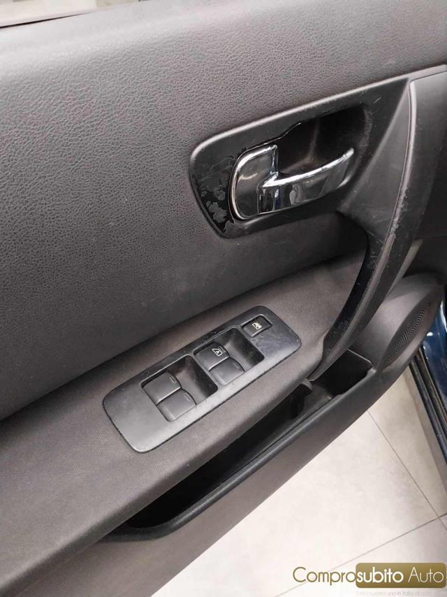NISSAN Qashqai usata, con Park Distance Control