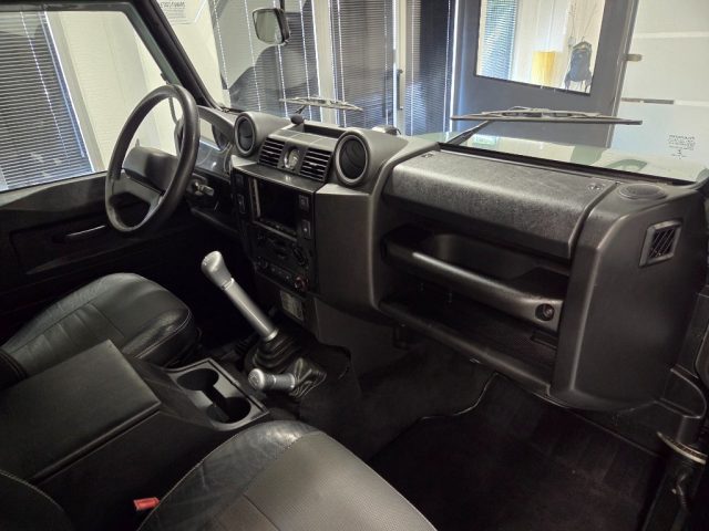 LAND ROVER Defender usata, con Interni in pelle