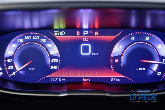 PEUGEOT 3008 usata, con Touch screen