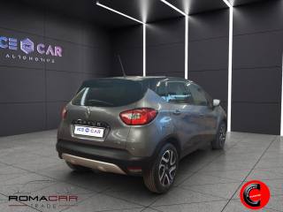 RENAULT Captur usata, con Autoradio