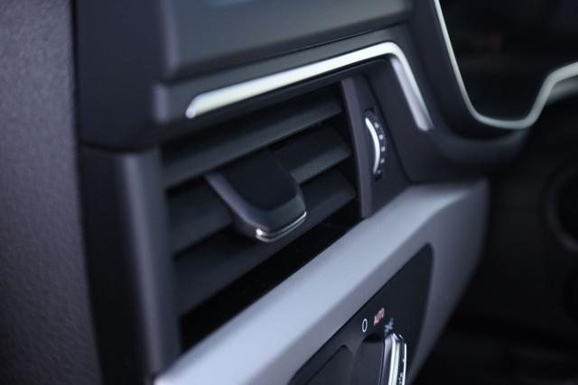 AUDI A4 usata, con Autoradio digitale