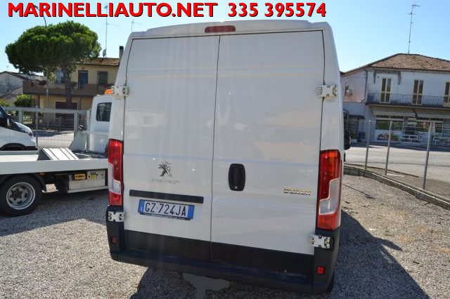 PEUGEOT Boxer usata, con Fendinebbia