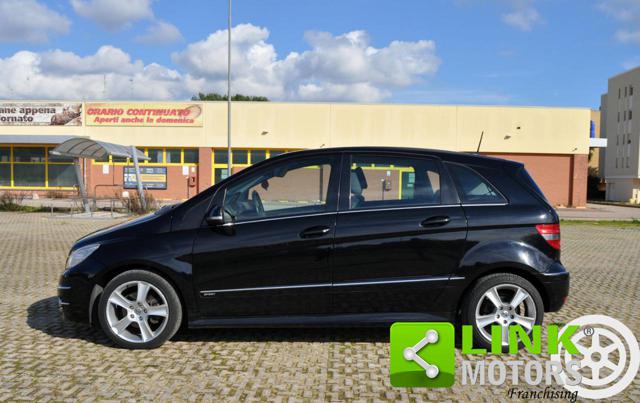 MERCEDES-BENZ B 180 usata, con Autoradio